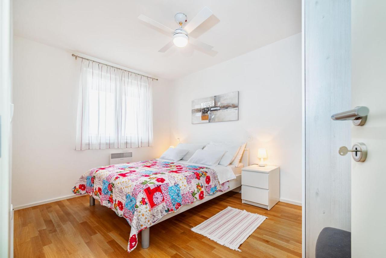 Ap Stella, Center Of Zadar, 2Br, Parking Apartman Kültér fotó